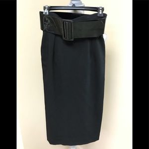 Conspicuous Pencil Skirt with Belt